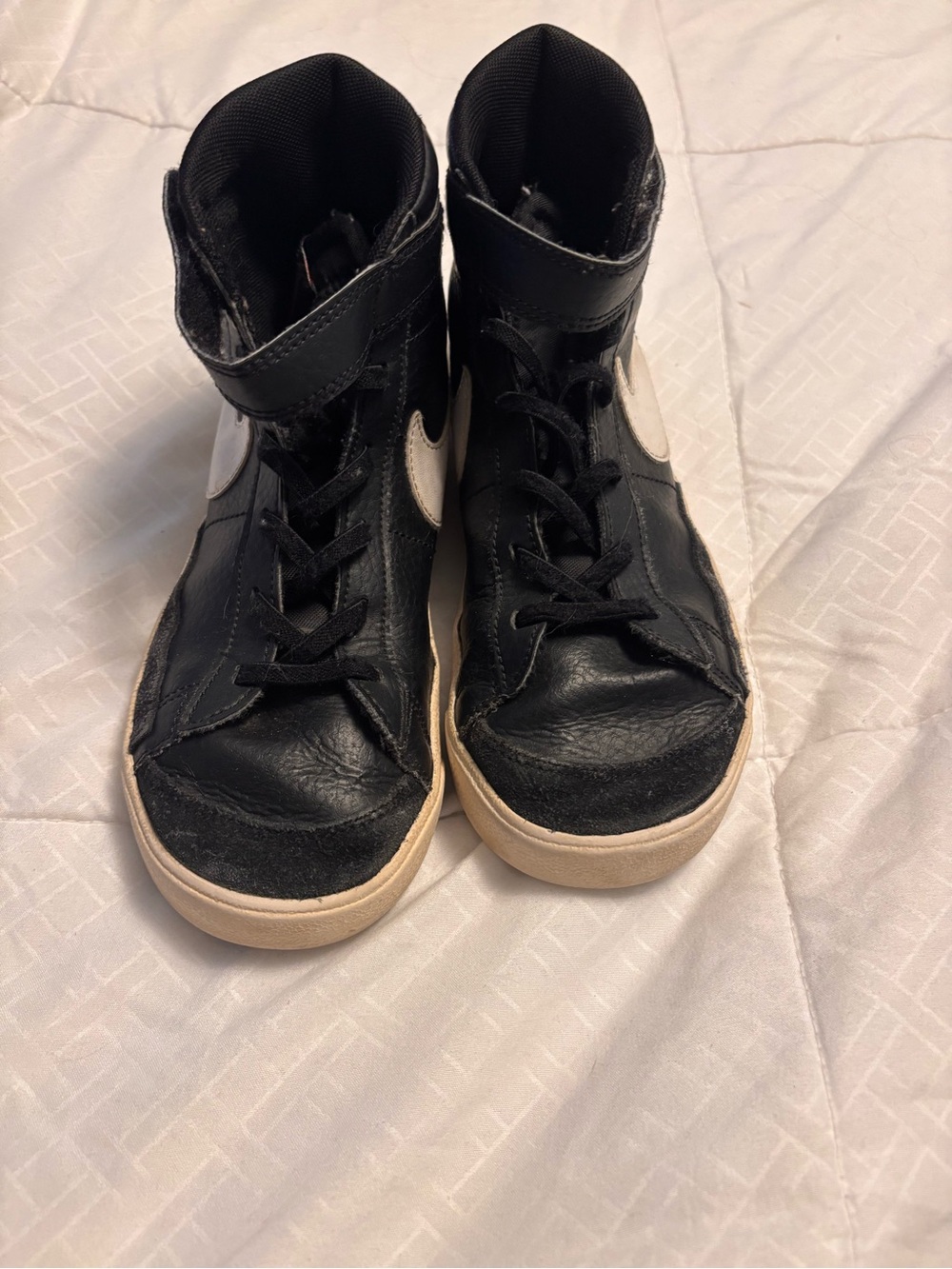 Nike Kids High-Top Sneakers in Black and Cream 3Y